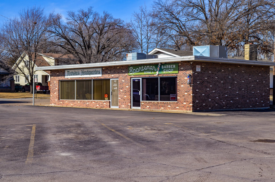 1516 W 6th Ave, Emporia, KS à vendre - Photo du bâtiment - Image 1 de 1