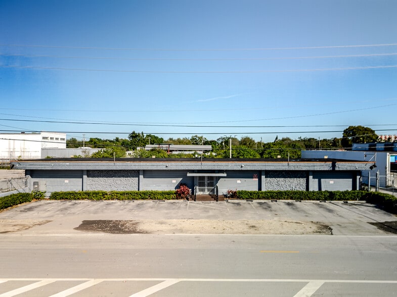 1001 NW 72nd St, Miami, FL for sale - Building Photo - Image 1 of 53