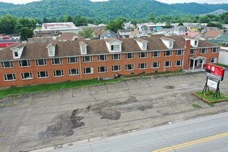 834 3rd St, New Martinsville, WV - Aerial map view - Image1