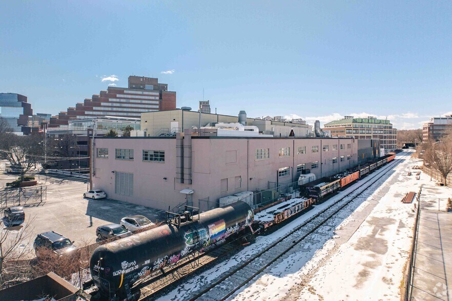 325 Vassar St, Cambridge, MA à louer - Photo du bâtiment - Image 2 de 5