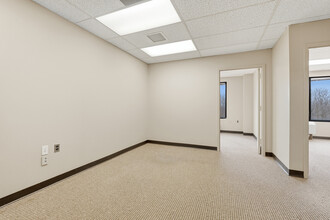 6196 Oxon Hill Rd, Oxon Hill, MD à louer Photo intérieure- Image 2 de 12