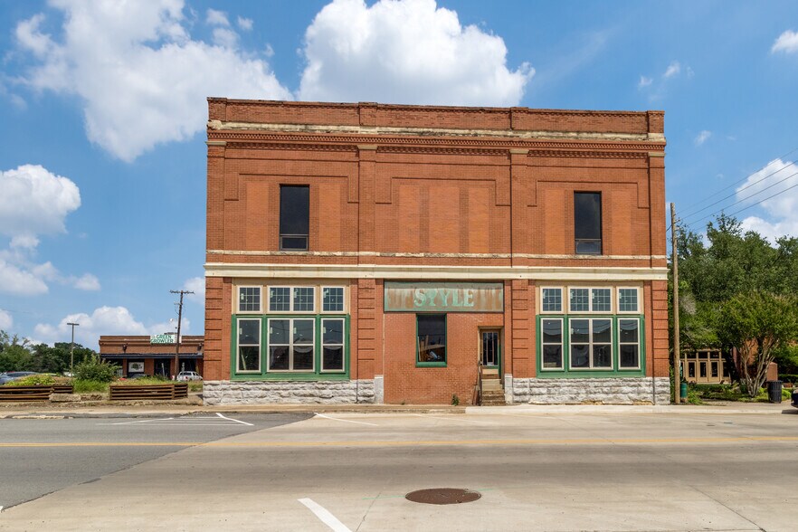 114 N Houston Ave, Denison, TX à vendre - Photo du bâtiment - Image 2 de 18