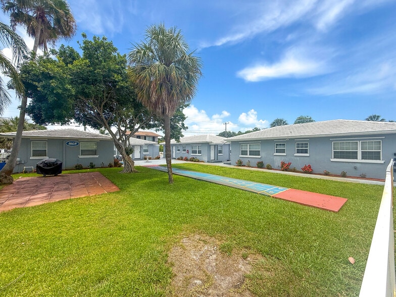 1001 S Federal Hwy, Lake Worth, FL for sale - Primary Photo - Image 1 of 10