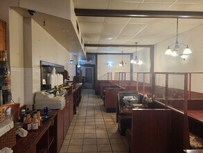 189 Picton Main St, Picton, ON à louer Photo intérieure- Image 1 de 3