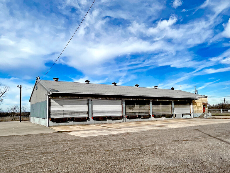 1924 S Church St, Paris, TX for lease - Building Photo - Image 2 of 13