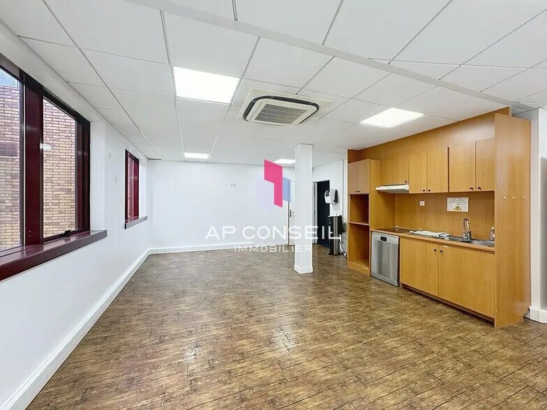 Bureau dans Saint-Germain-en-Laye à louer - Photo intérieure - Image 3 de 20