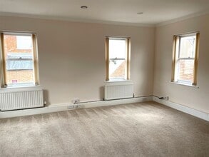 33 Market Pl, Henley On Thames for lease Interior Photo- Image 1 of 1