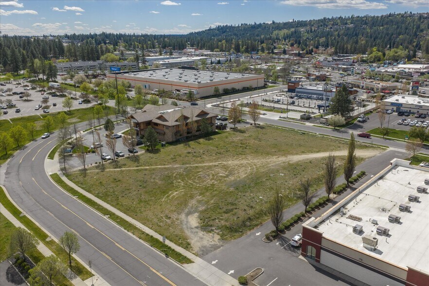 9320 N Colton St, Spokane, WA à vendre - Photo du bâtiment - Image 2 de 13