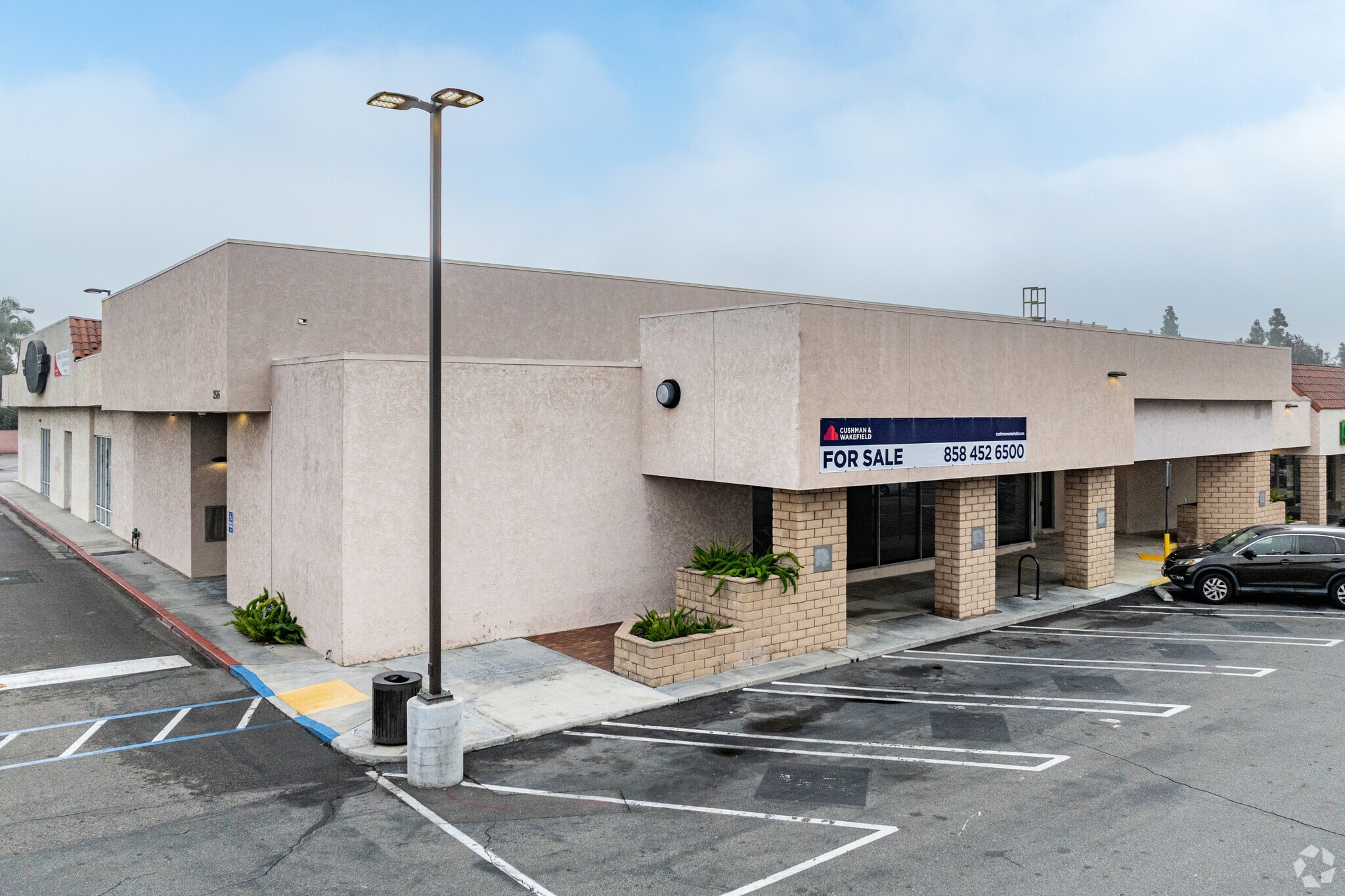 2516 E Chapman Ave, Fullerton, CA for sale Primary Photo- Image 1 of 6