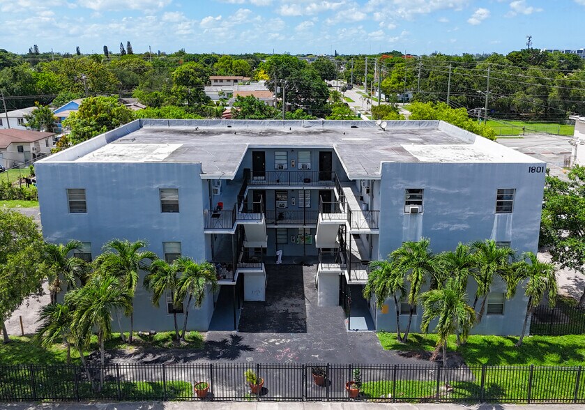 1801 NW 54th St, Miami, FL à vendre - Photo du bâtiment - Image 2 de 21
