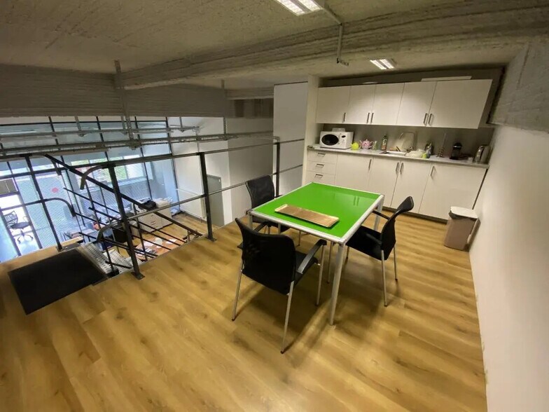 Office in Bègles for lease - Interior Photo - Image 3 of 8