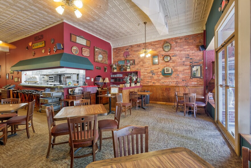 110-112 Trinity St, Abbeville, SC à vendre - Photo intérieure - Image 2 de 54