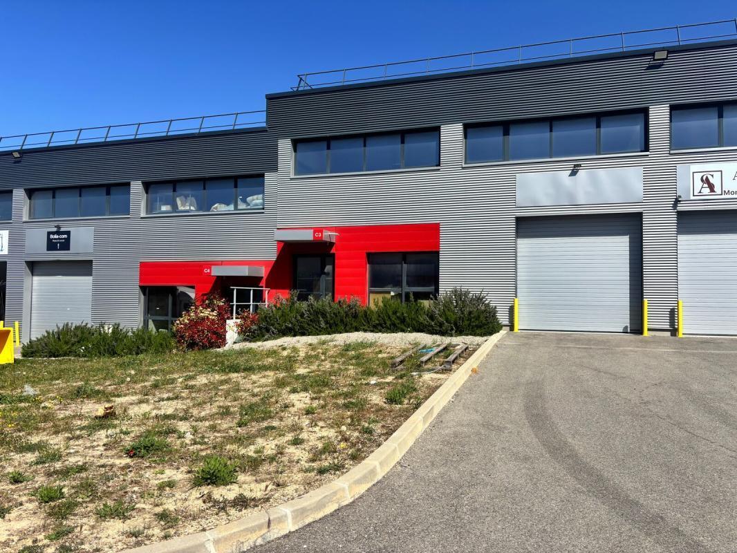 Flex dans Gignac-la-Nerthe à louer Photo du bâtiment- Image 1 de 12