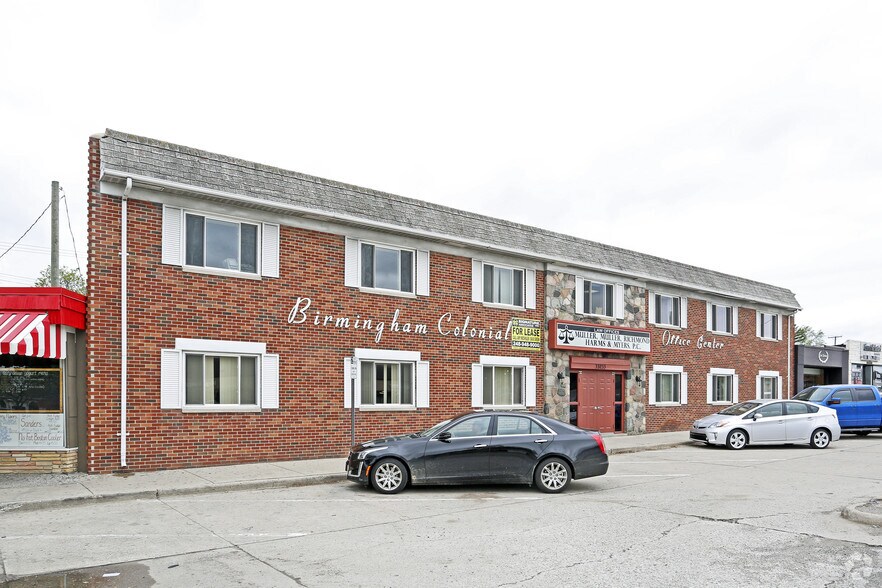 33233 Woodward Ave, Birmingham, MI for lease - Building Photo - Image 2 of 7