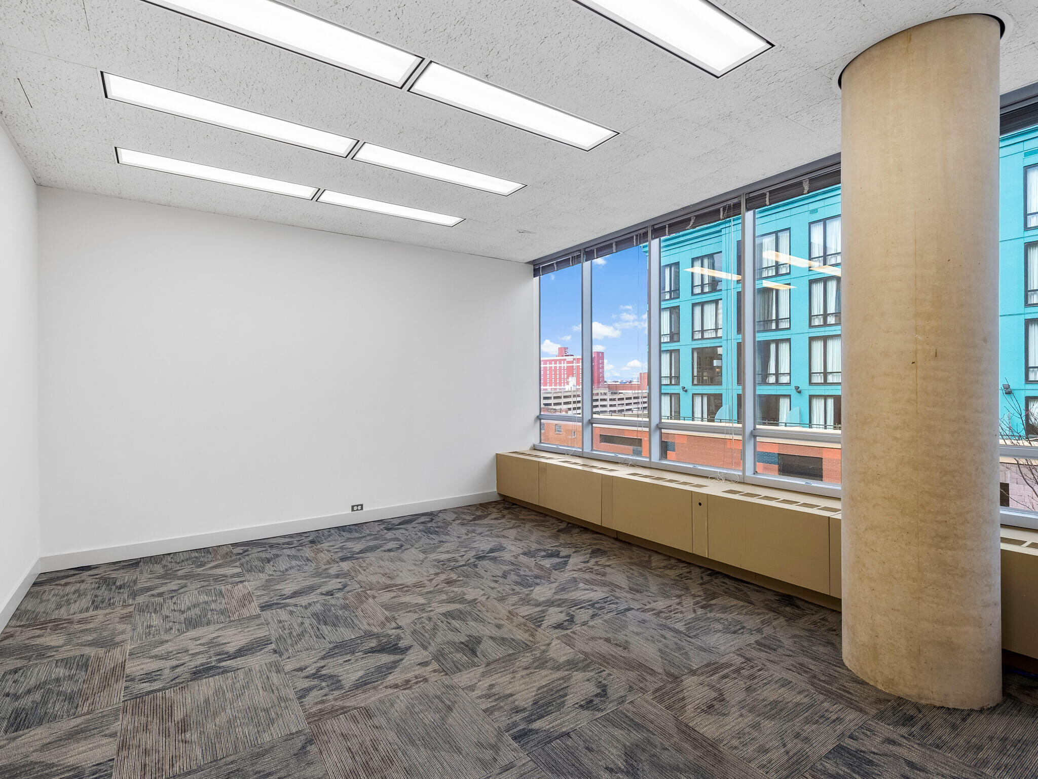 1 N Pack Sq, Asheville, NC à louer Photo intérieure- Image 1 de 1