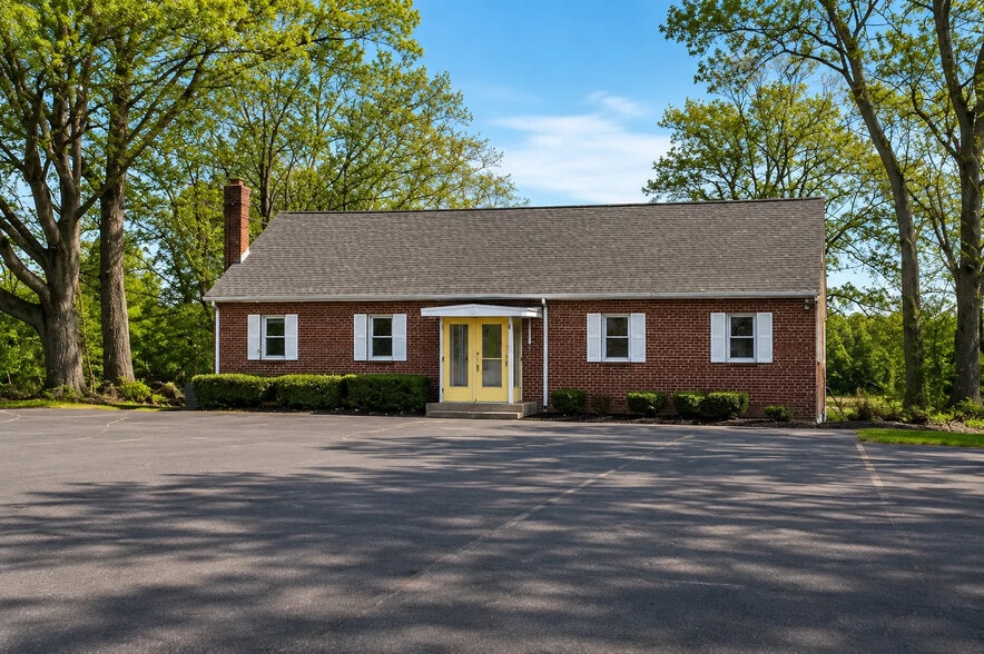 1 Lenola Dr, Farmington, CT for sale - Building Photo - Image 3 of 3