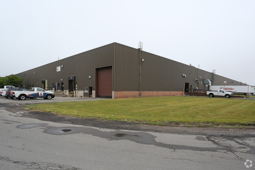 500 Lee Rd, Rochester, NY à louer - Photo du bâtiment - Image 2 de 2