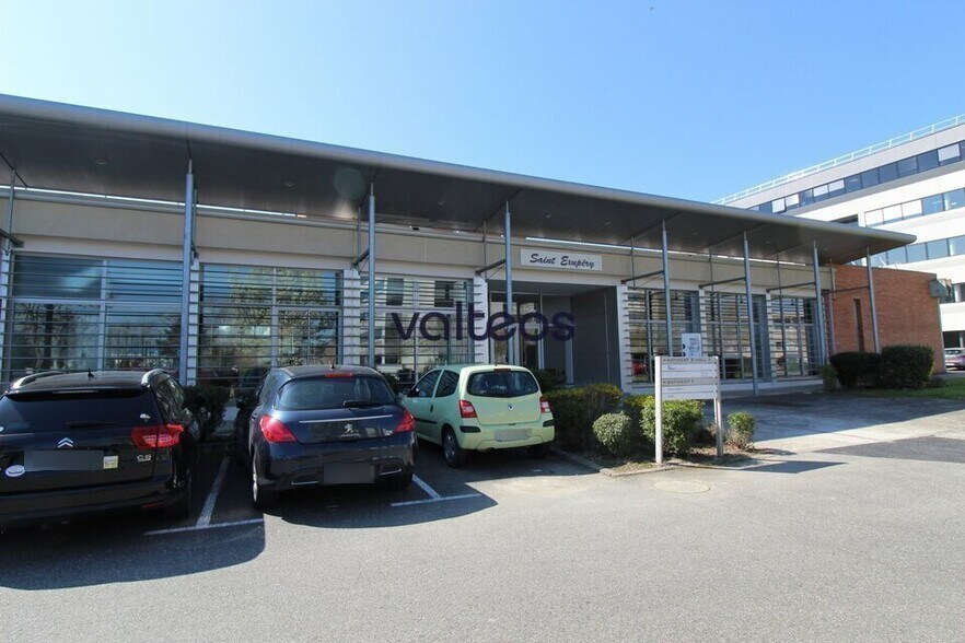 8 Avenue Yves Brunaud, Colomiers à vendre - Photo du bâtiment - Image 3 de 9