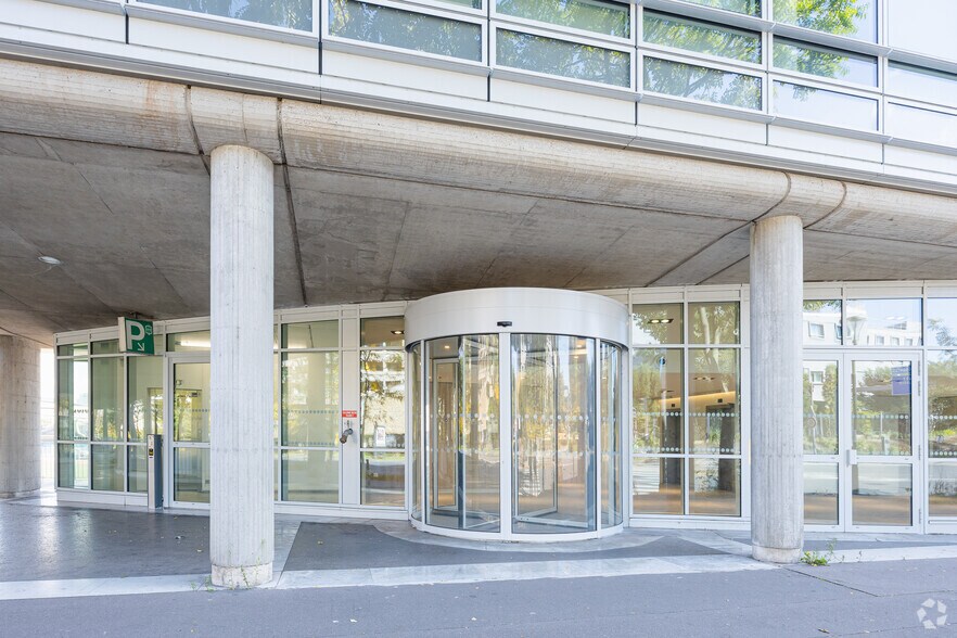 21-35 Avenue Pierre De Coubertin, Paris à louer - Photo du bâtiment - Image 2 de 8