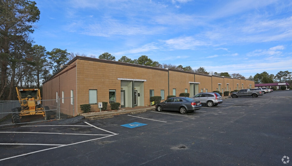 3021 McNaughton Dr, Columbia, SC for lease - Building Photo - Image 2 of 5