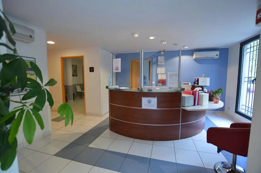 Local d'activités dans Montpellier à vendre - Hall d’entrée - Image 2 de 4