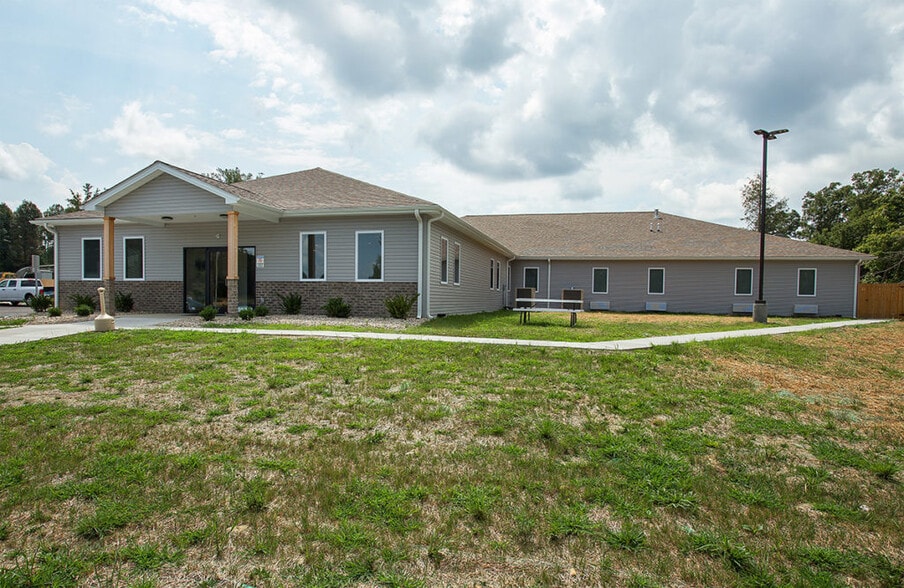 300 Carrera Dr, London, KY à vendre - Photo du bâtiment - Image 2 de 9