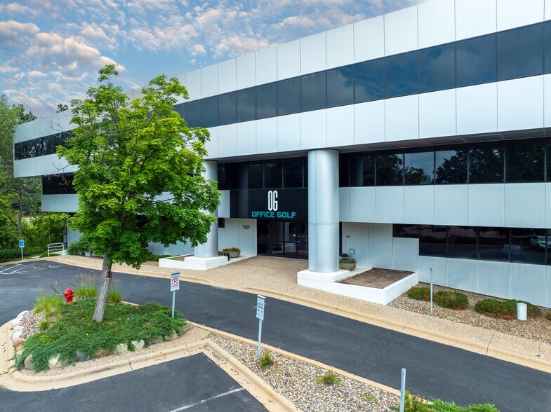 7807 Creekridge Cir, Bloomington, MN à vendre - Photo du bâtiment - Image 2 de 9