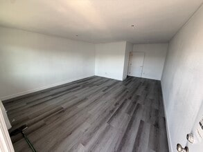 1022-28 Broadway, El Cajon, CA à louer Photo intérieure- Image 2 de 3