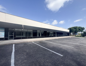 1305 SW Loop 410, San Antonio, TX for lease Building Photo- Image 2 of 11