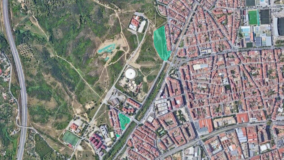 Carrer de Marià Benlliure, 102, Terrassa, Barcelona for sale - Building Photo - Image 2 of 30