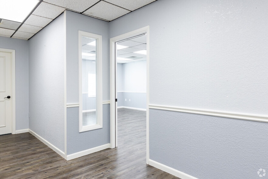 1802 S Fiske Blvd, Rockledge, FL for lease - Interior Photo - Image 2 of 18