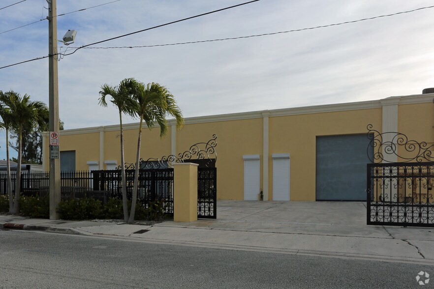 5700 Georgia Ave, West Palm Beach, FL à louer - Photo du bâtiment - Image 2 de 3