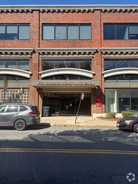 900 Commonwealth Ave, Boston, MA à louer - Photo du bâtiment - Image 2 de 2