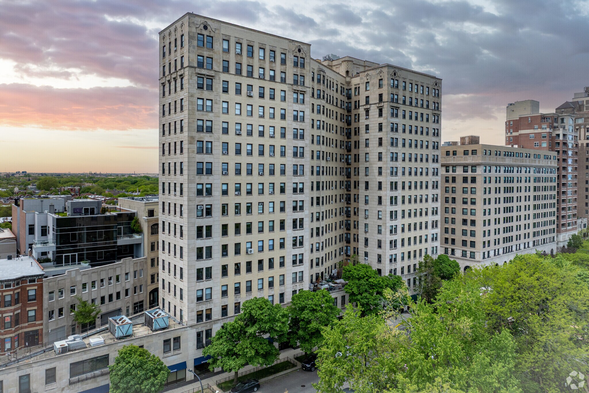 2059 N Clark St, Chicago, IL à louer Photo du bâtiment- Image 1 de 11