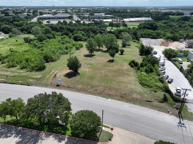 1305-1307 Royal Pky, Euless, TX for sale - Building Photo - Image 3 of 10