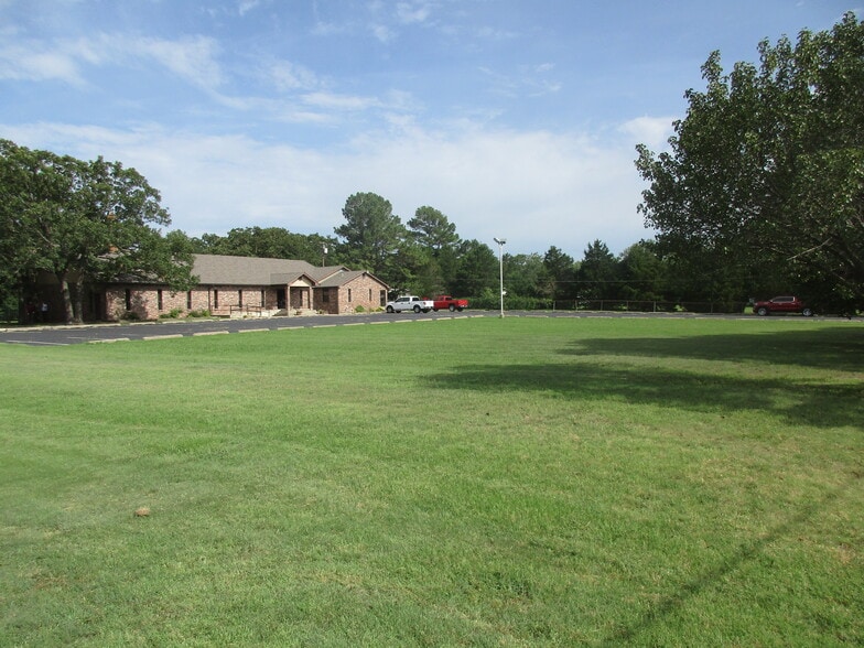 8500 Frankoma Rd, Tulsa, OK à vendre - Photo du bâtiment - Image 2 de 12