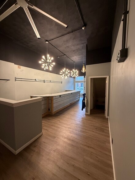 1004 Main St, Lafayette, IN for lease - Interior Photo - Image 1 of 3