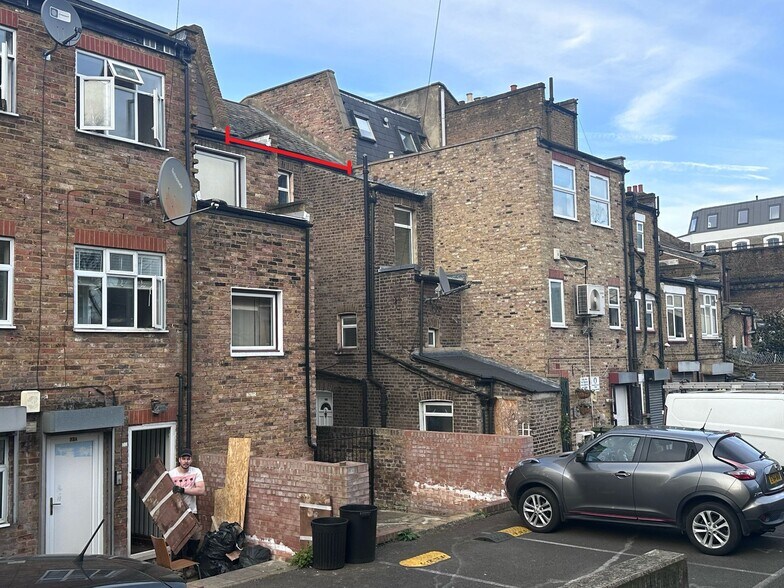 69 Goldhawk Rd, Londres à vendre - Photo du bâtiment - Image 2 de 8