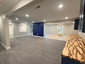 15 Gamecock Ave, Charleston, SC for lease Interior Photo- Image 2 of 6