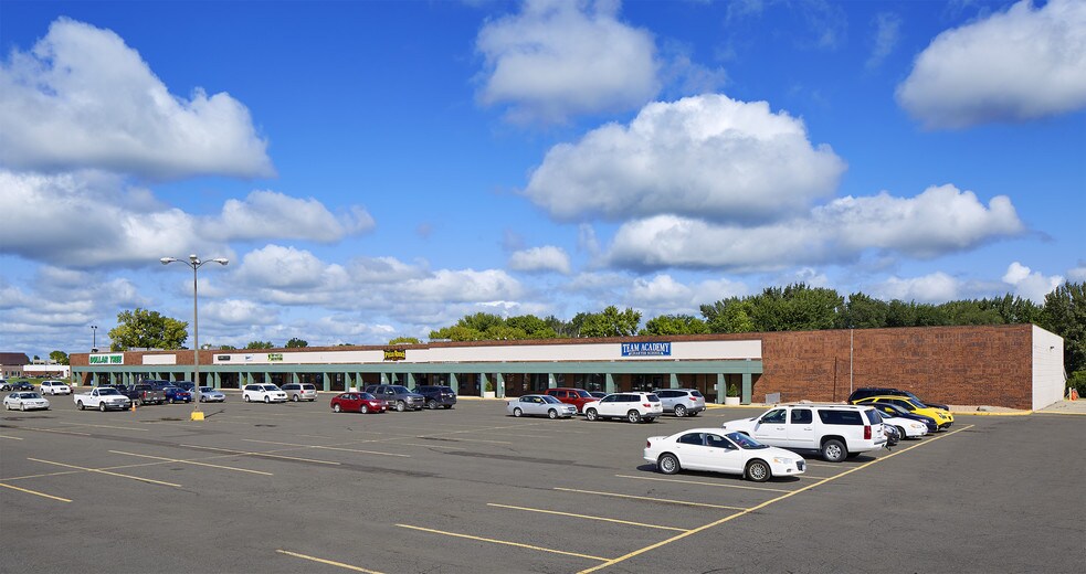 120-220 17th Ave NE, Waseca, MN à louer - Photo du bâtiment - Image 3 de 4