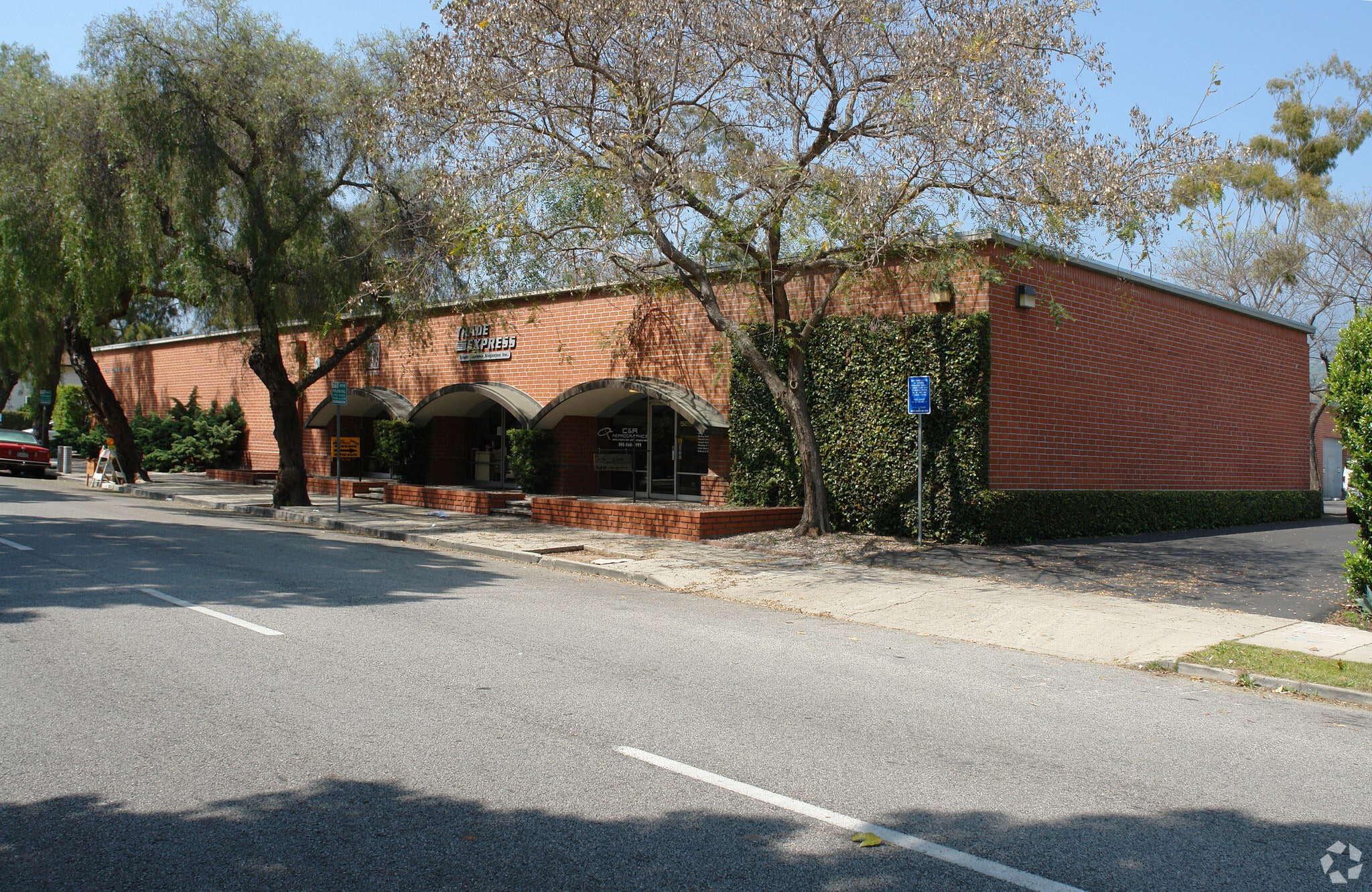 202-230 E Cota St, Santa Barbara, CA for lease Primary Photo- Image 1 of 5