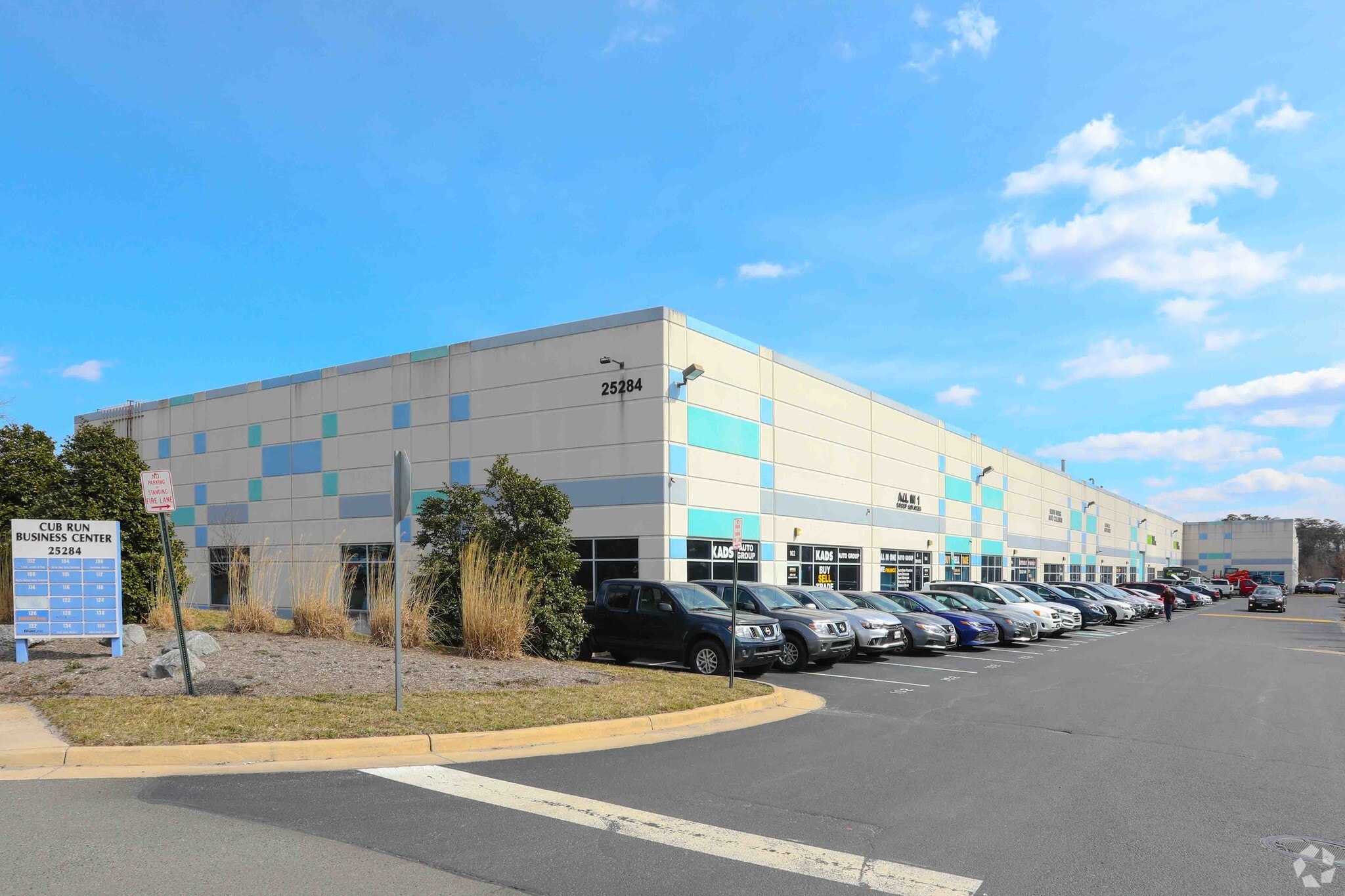 25284 Pleasant Valley Rd, Chantilly, VA for lease Primary Photo- Image 1 of 6