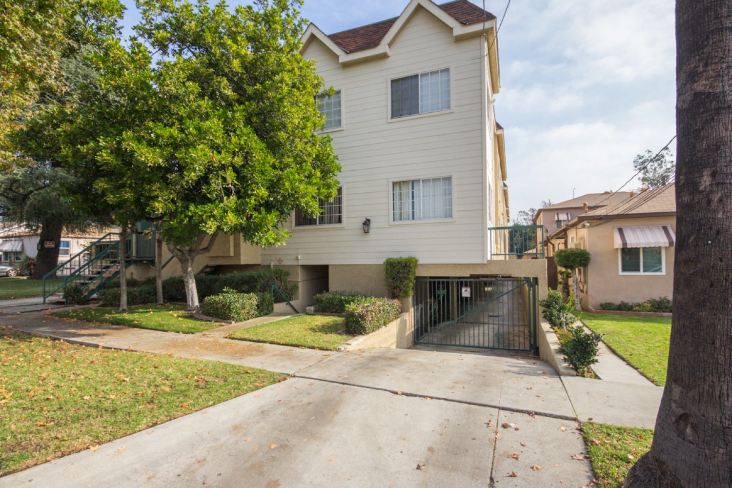 404 Lincoln Ave, Glendale, CA à vendre Photo du bâtiment- Image 1 de 26