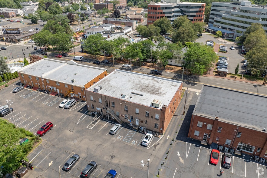 2340 Whitney Ave, Hamden, CT for sale - Building Photo - Image 2 of 6