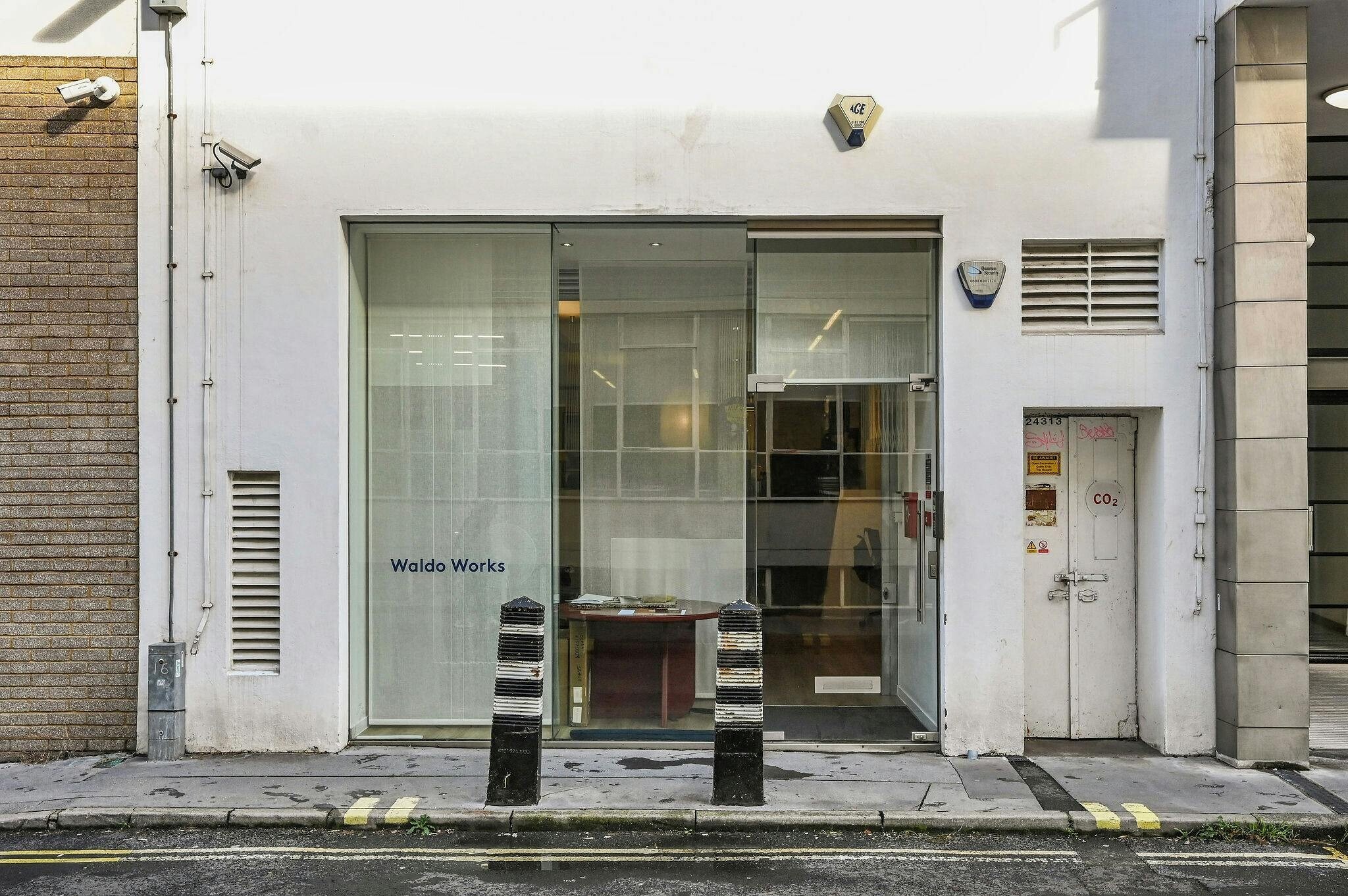 60-66 Saffron Hl, Londres à louer Photo du bâtiment- Image 1 de 15