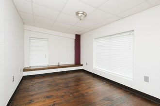 11901 State Highway 30, College Station, TX for lease Interior Photo- Image 2 of 11