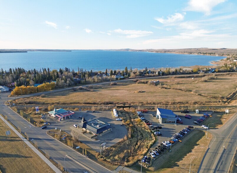 3 AB-11A, Sylvan Lake, AB à vendre - Aérien - Image 2 de 6