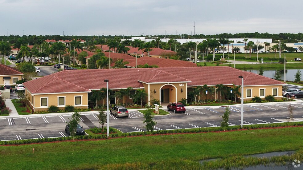 567 NW Lake Whitney Pl, Port Saint Lucie, FL for sale - Building Photo - Image 3 of 20
