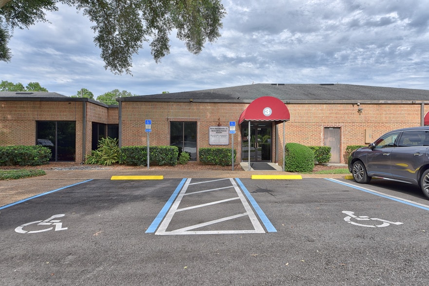 1805 SE Lake Weir Ave, Ocala, FL for lease - Building Photo - Image 3 of 19