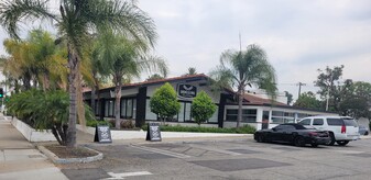 401 E Foothill Blvd, Pomona CA - Parc de stationnement couvert